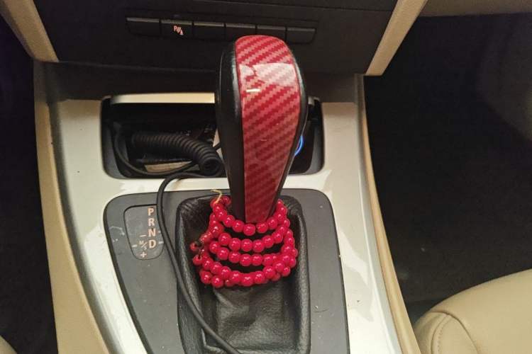Used BMW 3 Series 2011 320i Luxury Edition Gear Lever