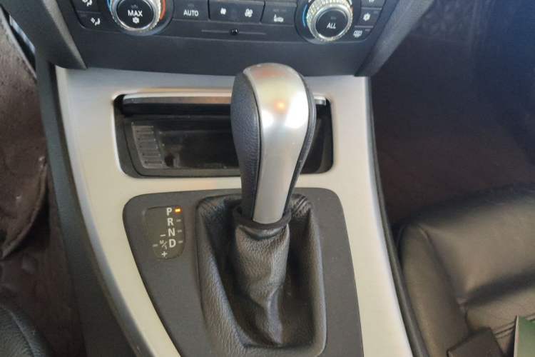 Used BMW 3 Series 2011 320i Coupe Gear Lever