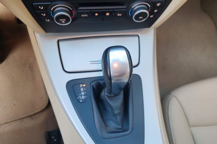 Used BMW 3 Series 2011 318i Leading Model Gear Lever