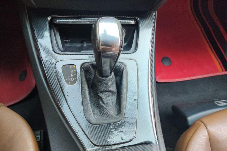 Used BMW 3 Series 2011 325i Convertible Coupe Gear Lever