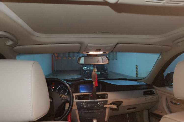 Used BMW 3 Series 2011 320i Luxury Edition Headliner