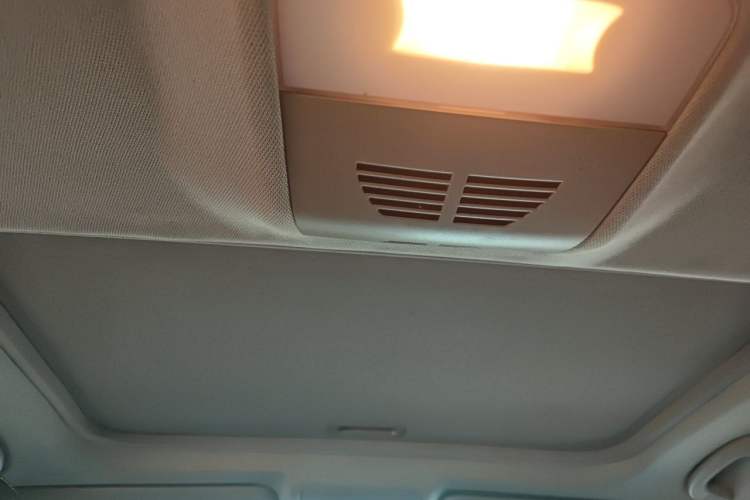 Used BMW 3 Series 2011 320i Sport Edition Headliner