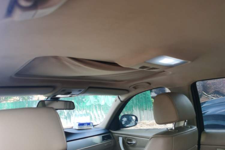 Used BMW 3 Series 2011 320i Luxury Edition Headliner