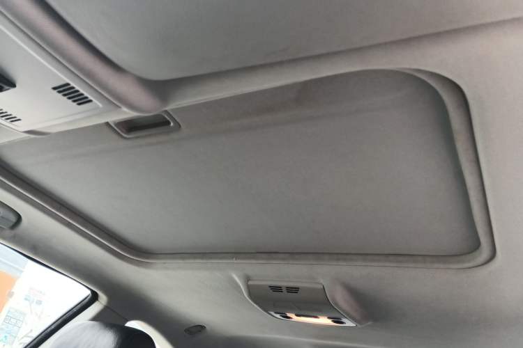 Used BMW 3 Series 2011 330i two-door coupe Headliner