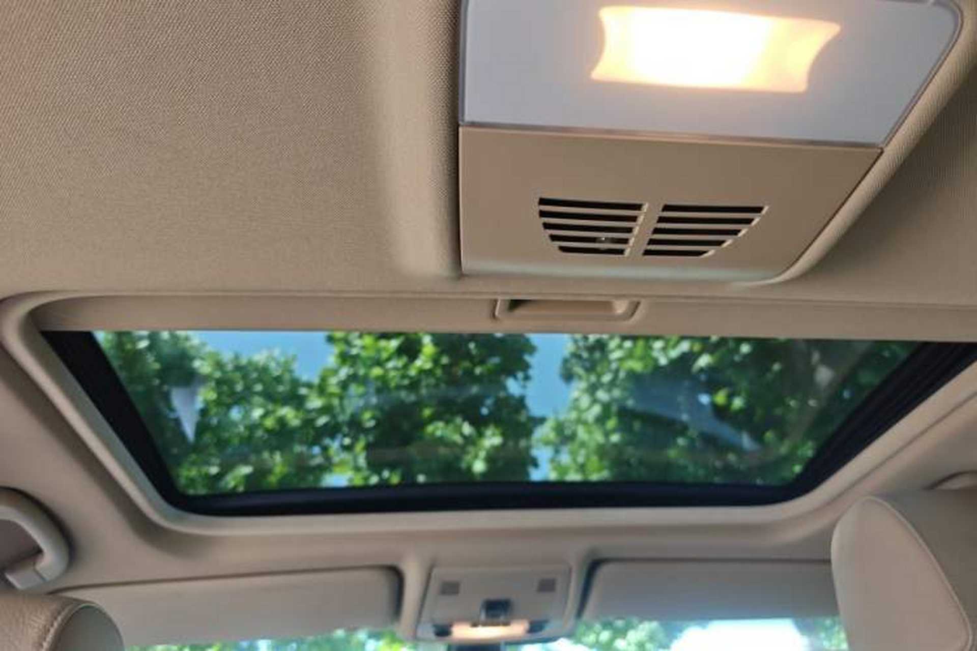 Used BMW 3 Series 2011 320i Luxury Edition Headliner