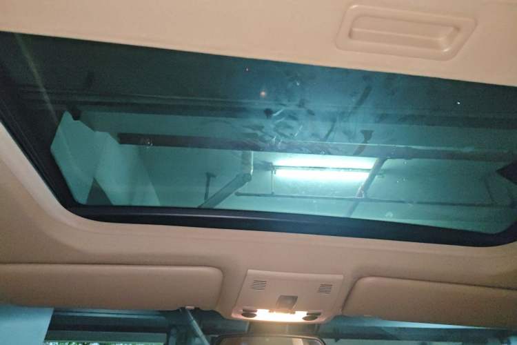 Used BMW 3 Series 2011 325i Luxury Edition Headliner