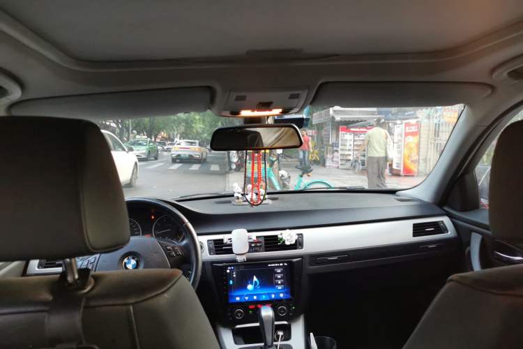 Used BMW 3 Series 2011 318i Leading Model Headliner