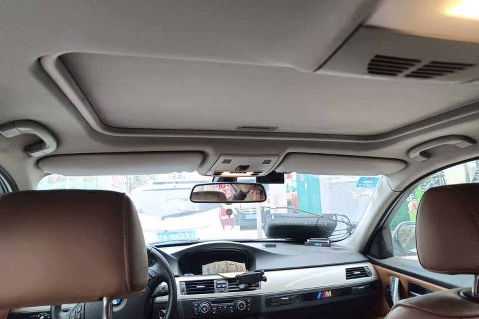 Used BMW 3 Series 2011 320i Luxury Edition Headliner