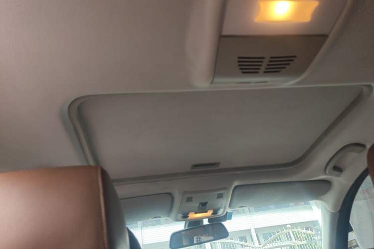 Used BMW 3 Series 2011 320i Sport Edition Headliner
