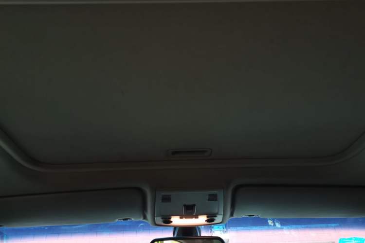 Used BMW 3 Series 2011 320i Sport Edition Headliner