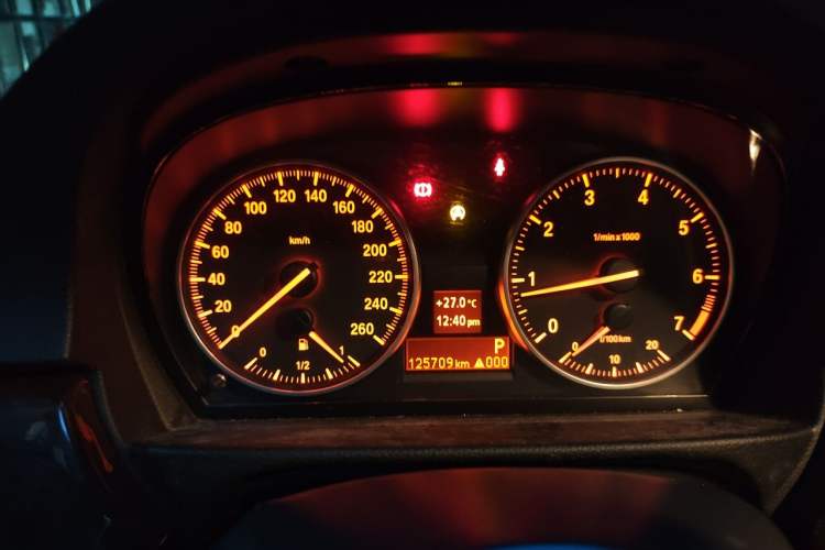 Used BMW 3 Series 2011 320i Sport Edition Instrument Cluster