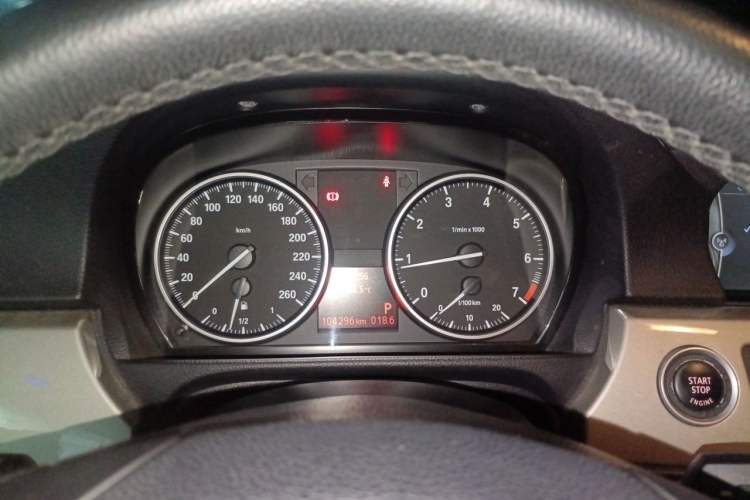 Used BMW 3 Series 2011 320i Luxury Edition Instrument Cluster