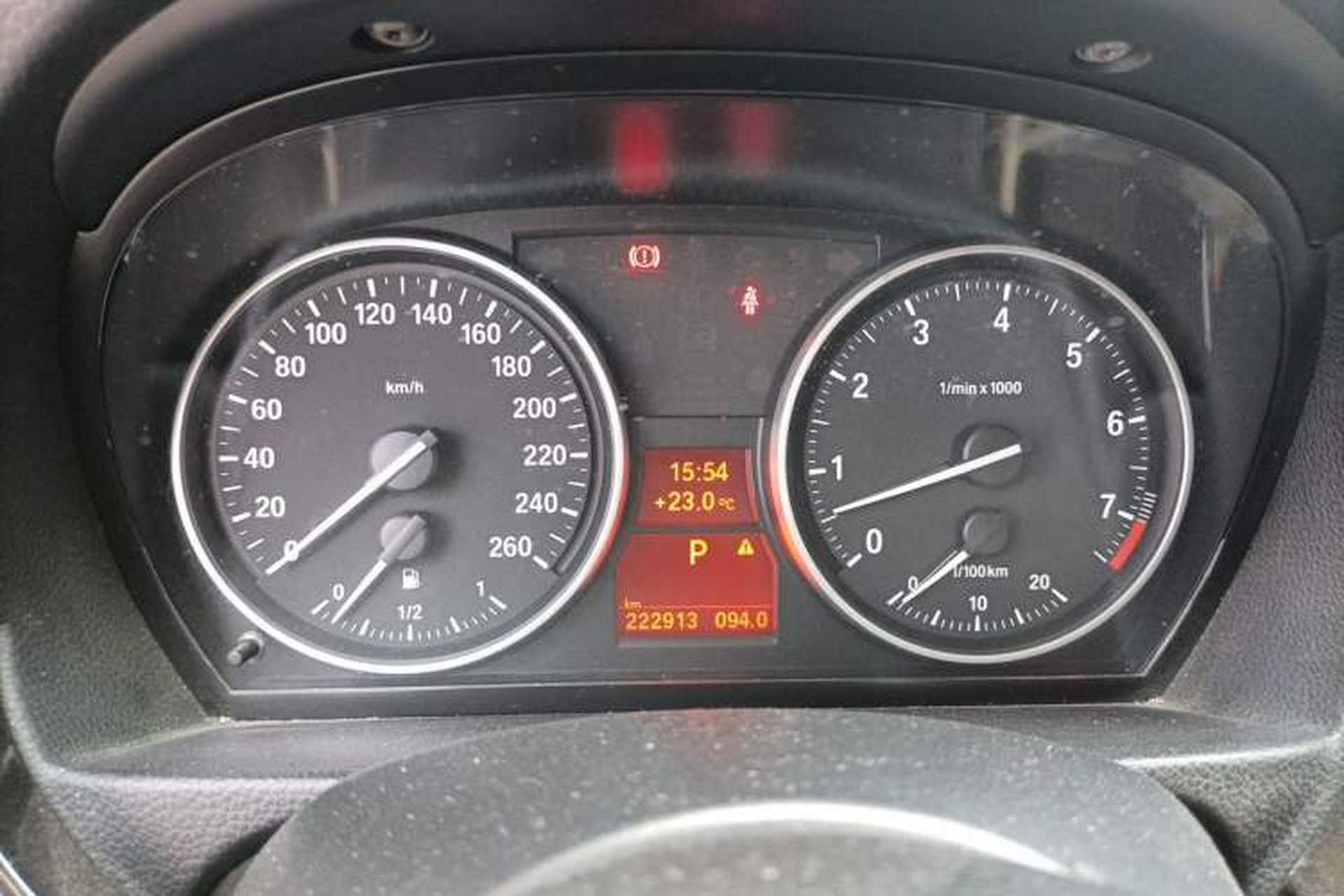 Used BMW 3 Series 2011 325i Luxury Edition Instrument Cluster