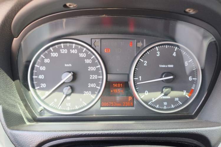 Used BMW 3 Series 2011 320i Convertible Coupe Instrument Cluster