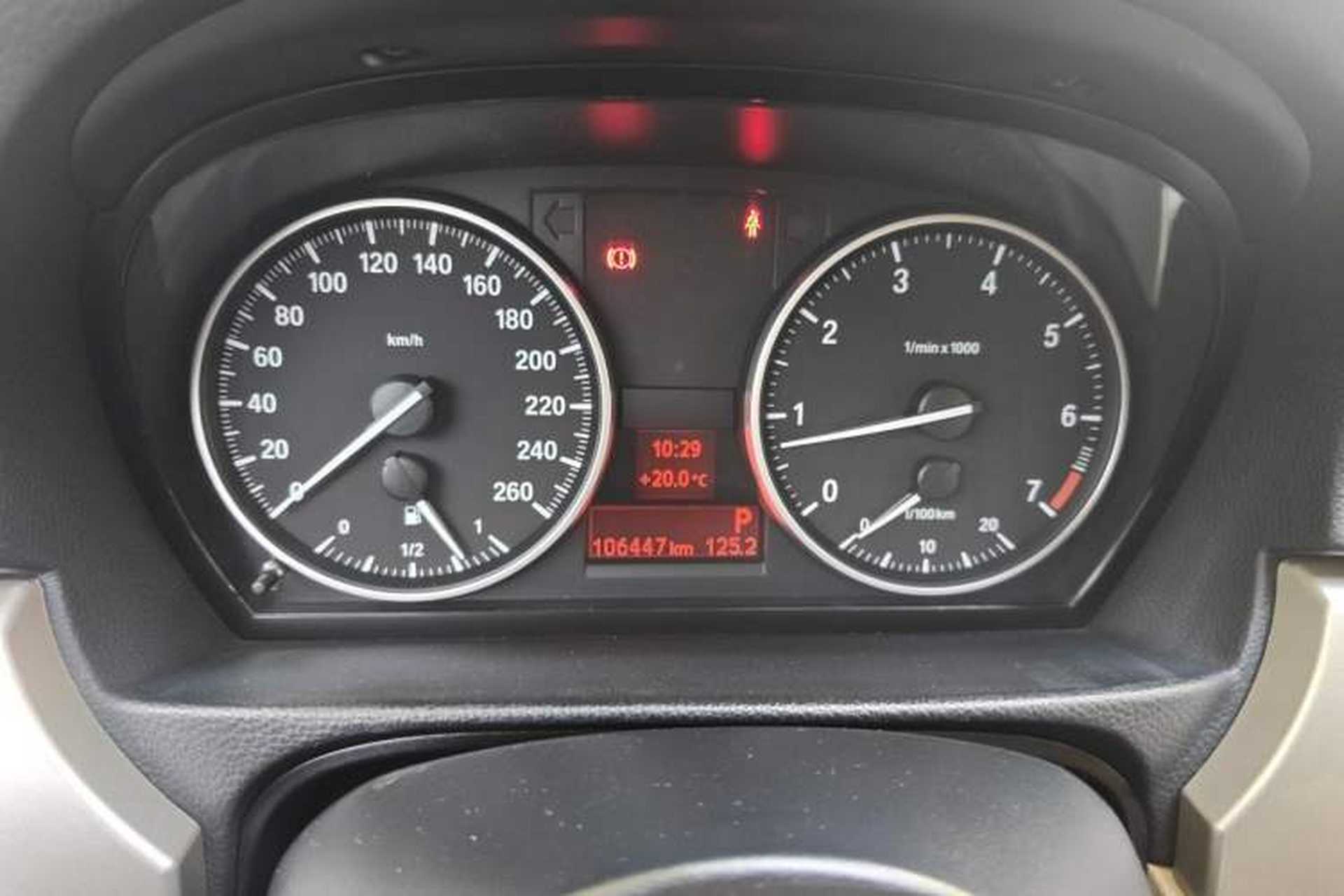 Used BMW 3 Series 2011 320i Luxury Edition Instrument Cluster