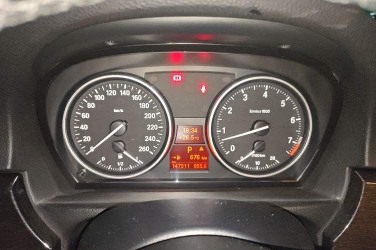 Used BMW 3 Series 2011 325i Luxury Edition Instrument Cluster