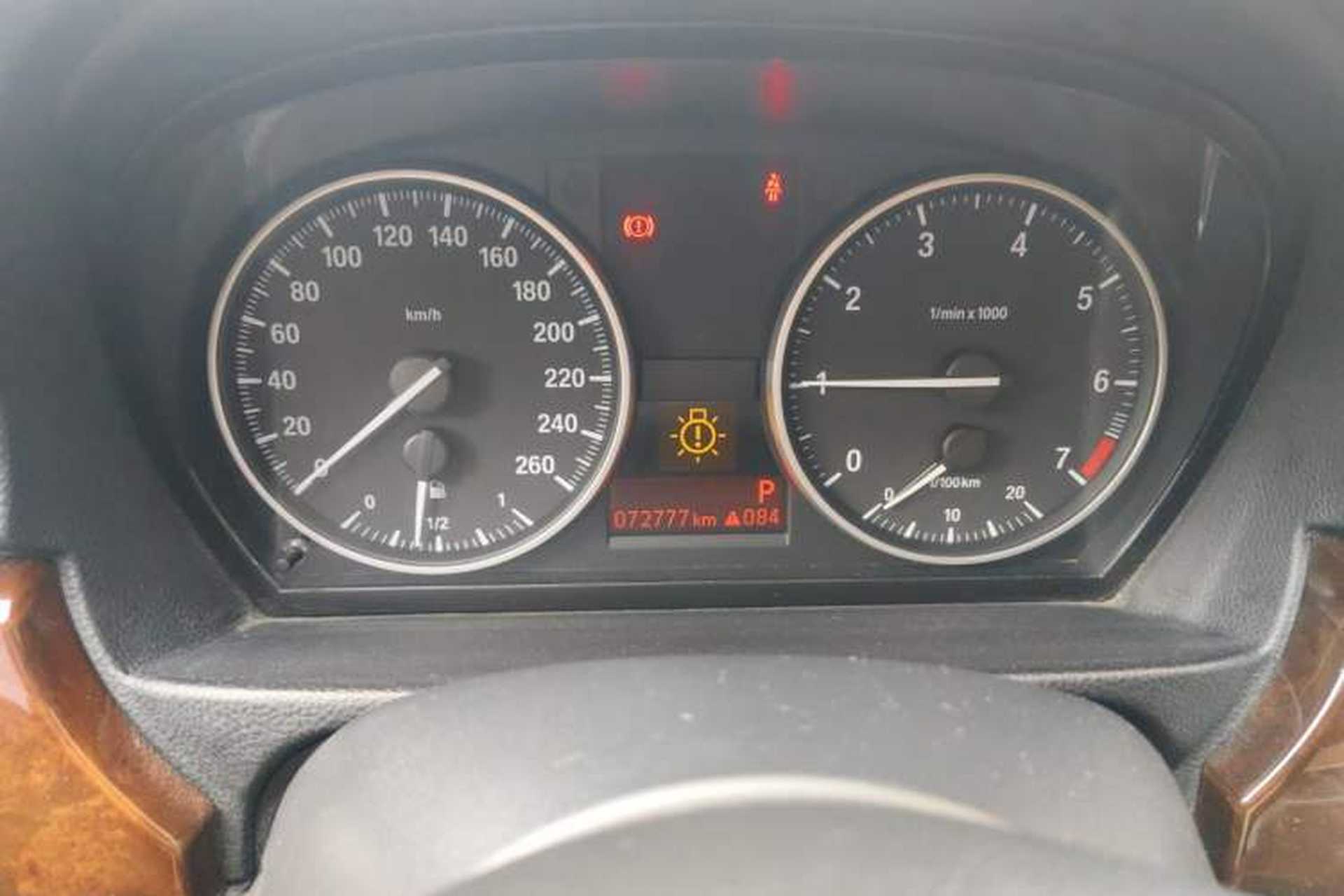 Used BMW 3 Series 2011 320i Sport Edition Instrument Cluster