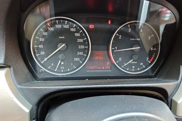 Used BMW 3 Series 2011 320i Luxury Edition Instrument Cluster