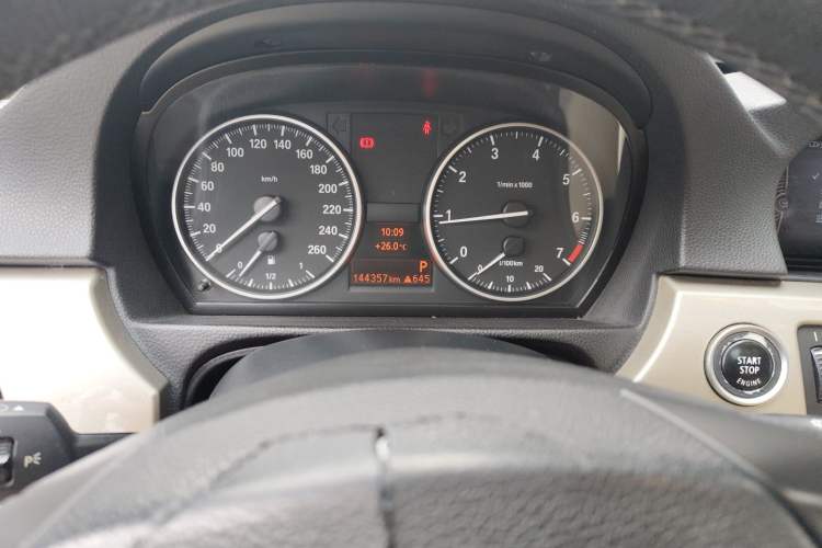 Used BMW 3 Series 2011 320i Luxury Edition Instrument Cluster