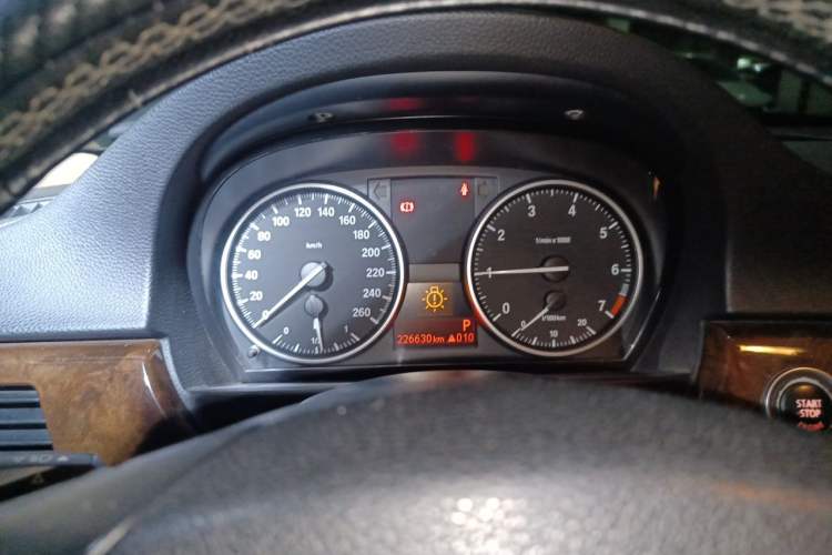 Used BMW 3 Series 2011 320i Sport Edition Instrument Cluster