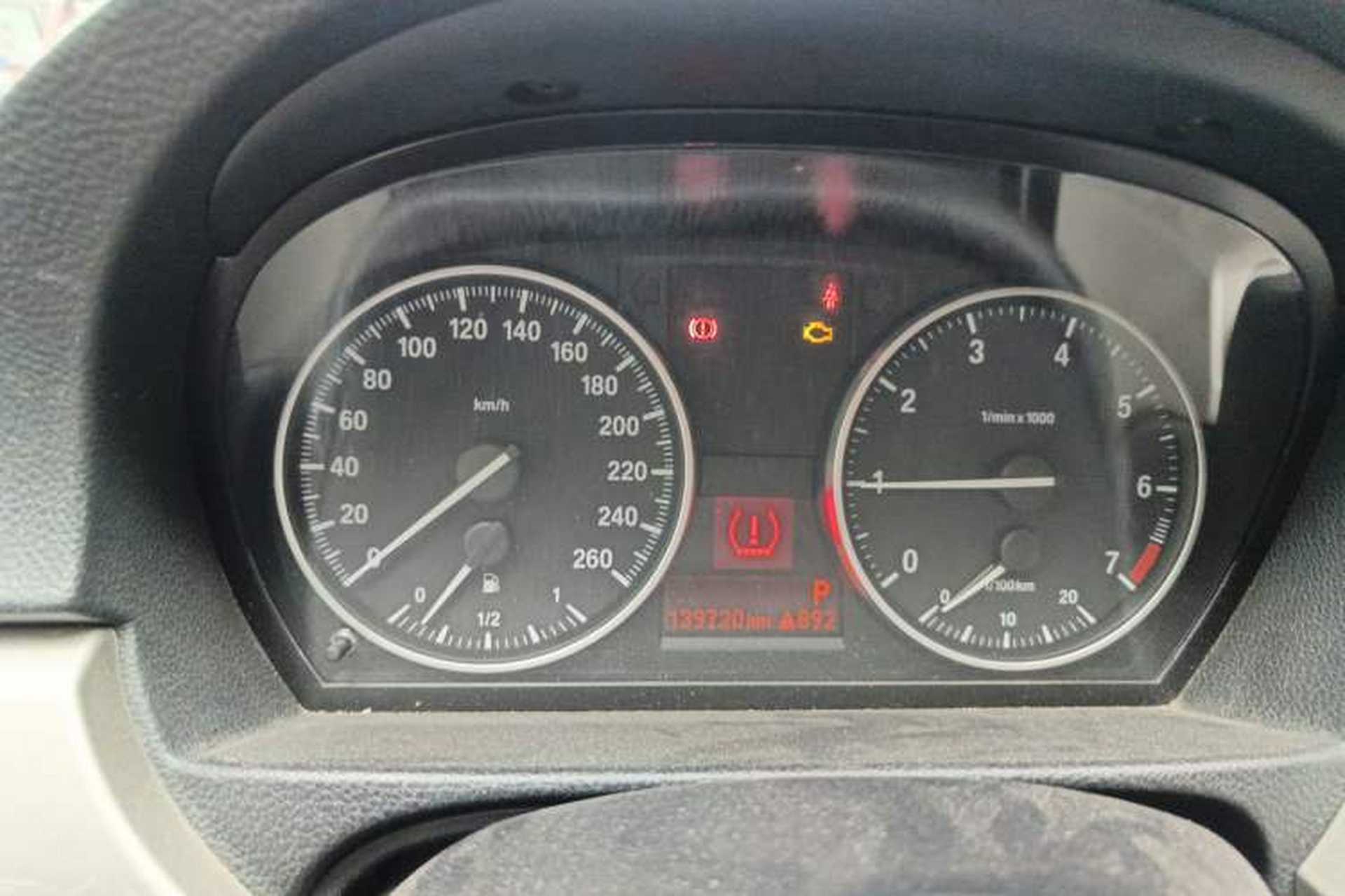 Used BMW 3 Series 2011 320i Luxury Edition Instrument Cluster