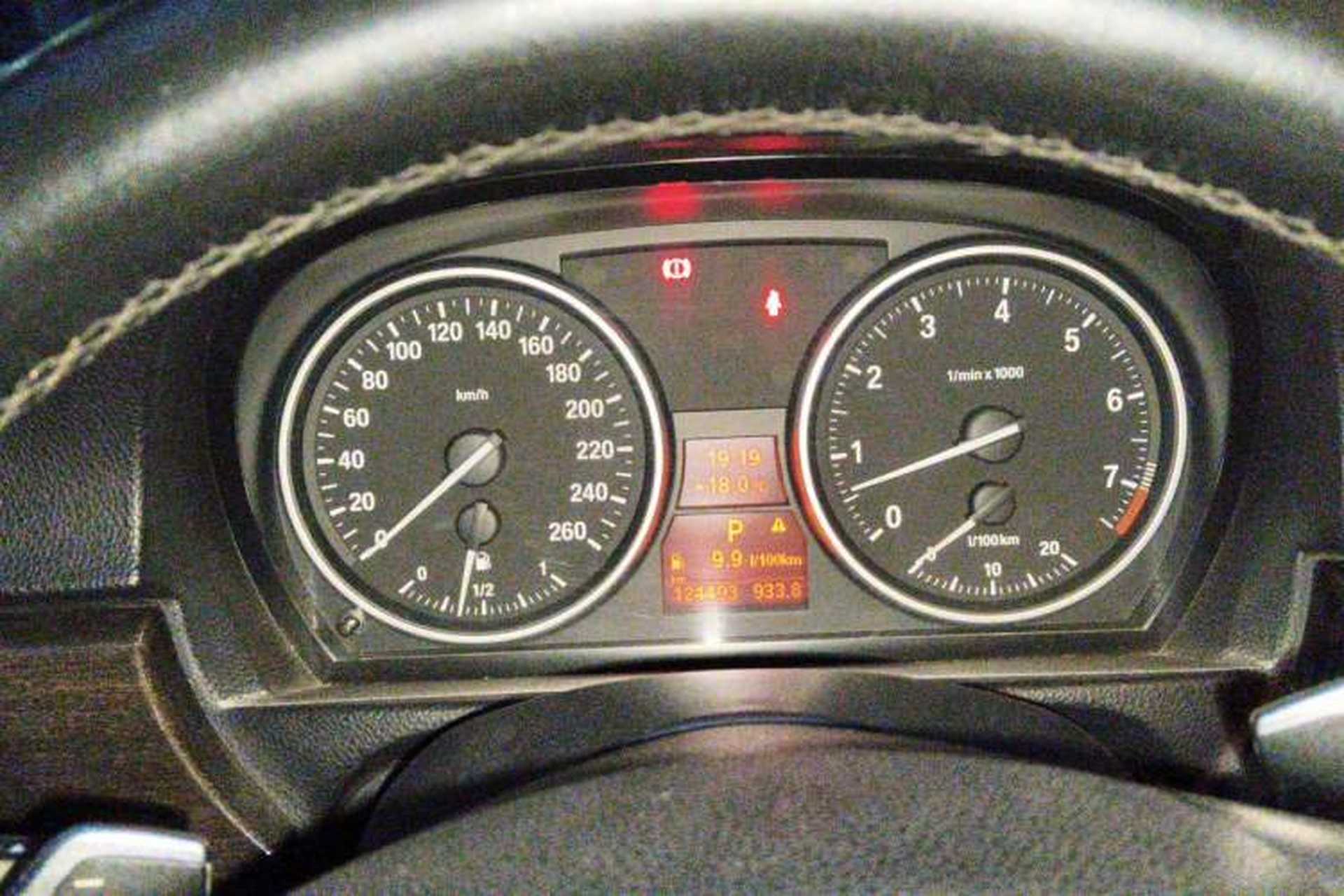 Used BMW 3 Series 2011 325i Luxury Edition Instrument Cluster