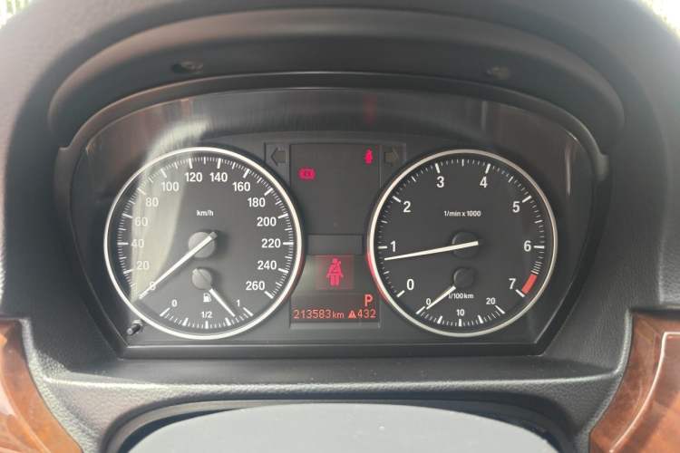 Used BMW 3 Series 2011 320i Sport Edition Instrument Cluster