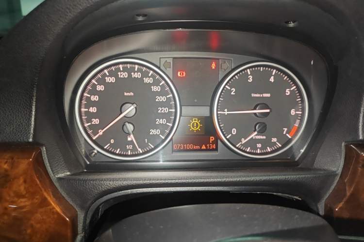 Used BMW 3 Series 2011 320i Sport Edition Instrument Cluster