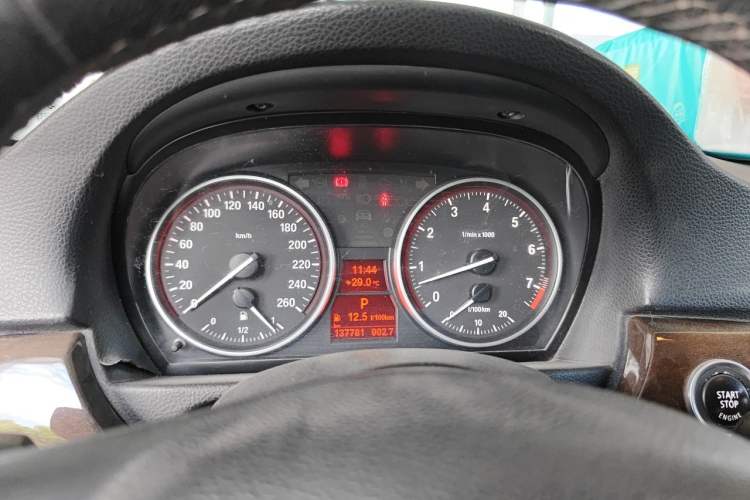 Used BMW 3 Series 2011 325i Sport Edition Instrument Cluster