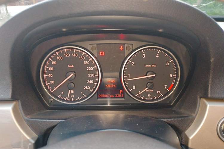 Used BMW 3 Series 2011 320i Luxury Edition Instrument Cluster