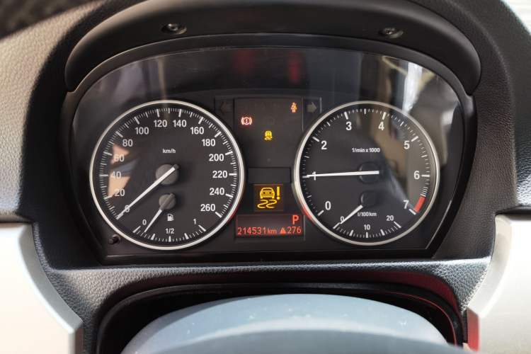 Used BMW 3 Series 2011 320i Luxury Edition Instrument Cluster