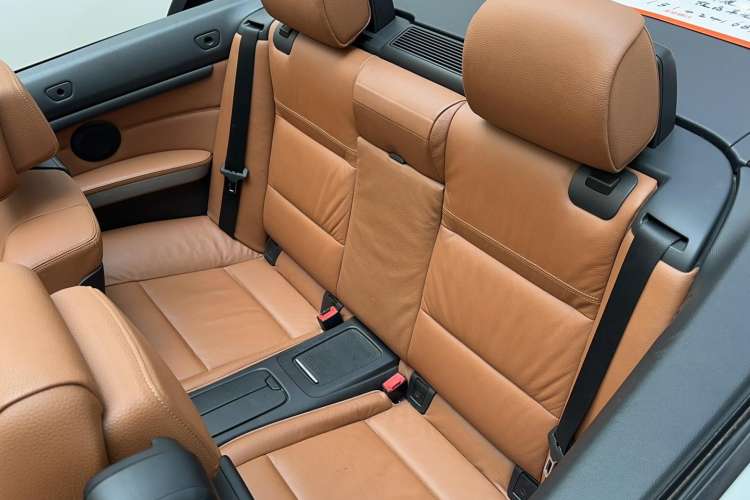 Used BMW 3 Series 2011 335i Convertible Coupe Interior 1