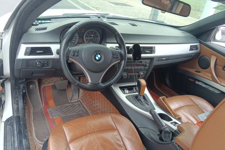 Used BMW 3 Series 2011 320i Convertible Coupe Interior 2