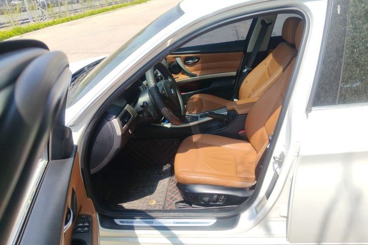 Used BMW 3 Series 2011 320i Luxury Edition Left Front Seat