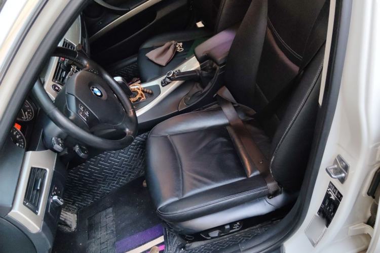 Used BMW 3 Series 2011 320i Luxury Edition Left Front Seat