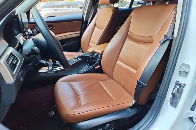 Used BMW 3 Series 2011 320i Luxury Edition Left Front Seat