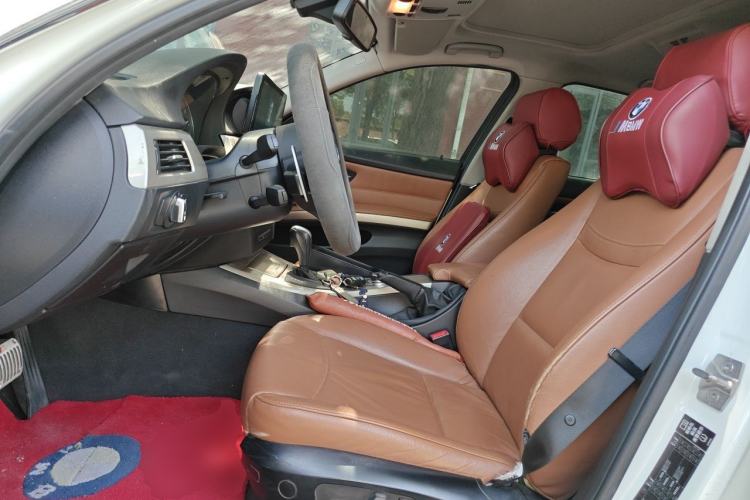 Used BMW 3 Series 2011 320i Luxury Edition Left Front Seat