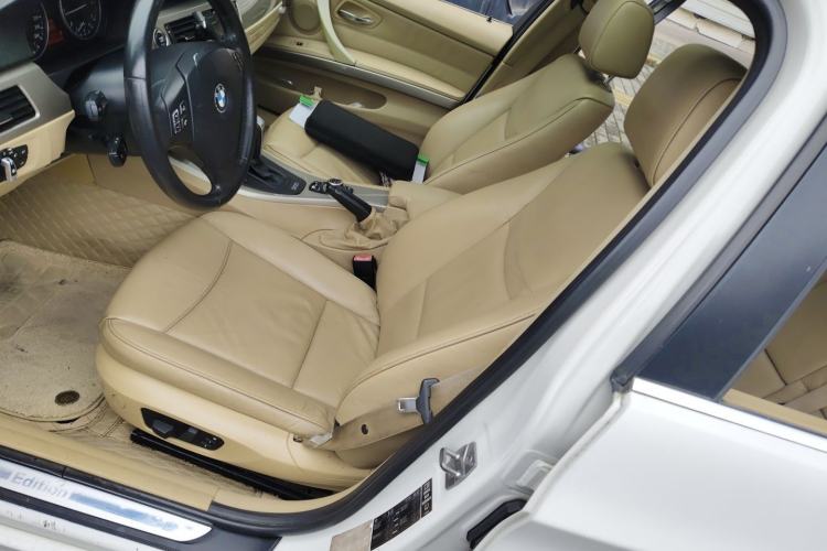 Used BMW 3 Series 2011 320i Luxury Edition Left Front Seat