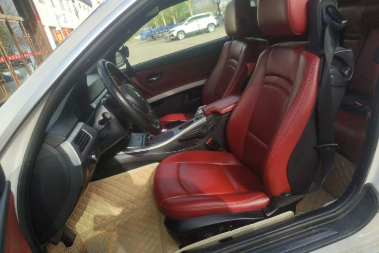 Used BMW 3 Series 2011 320i Convertible Coupe Left Front Seat