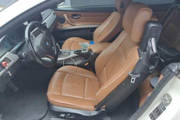 Used BMW 3 Series 2011 320i Convertible Coupe Left Front Seat