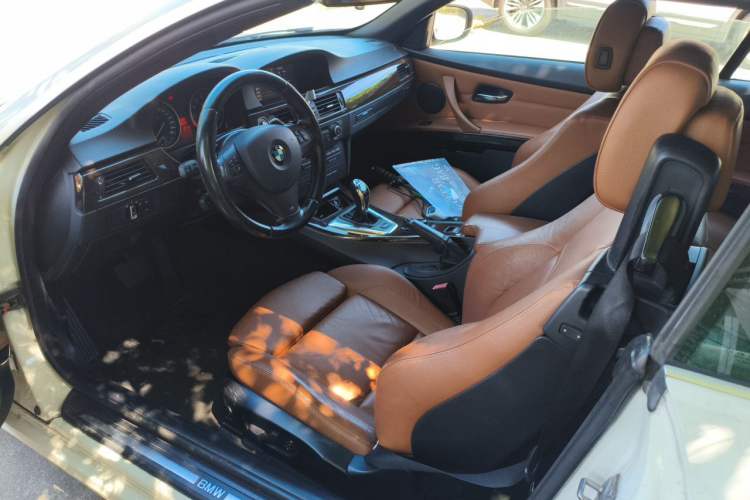 Used BMW 3 Series 2011 335i Convertible Coupe Left Rear Seat