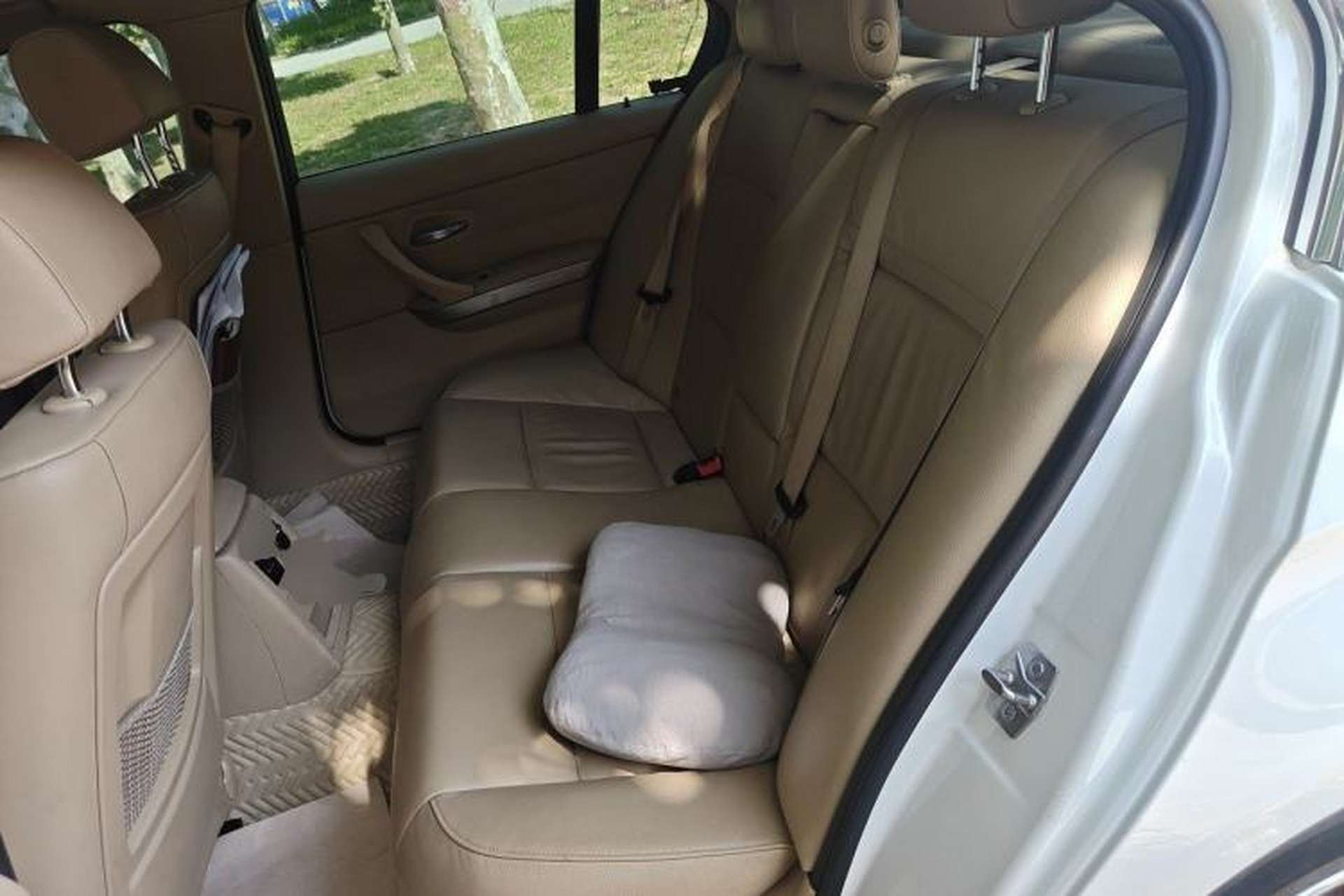 Used BMW 3 Series 2011 320i Luxury Edition Left Rear Seat