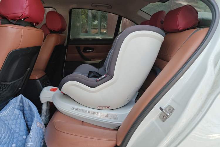 Used BMW 3 Series 2011 320i Luxury Edition Left Rear Seat