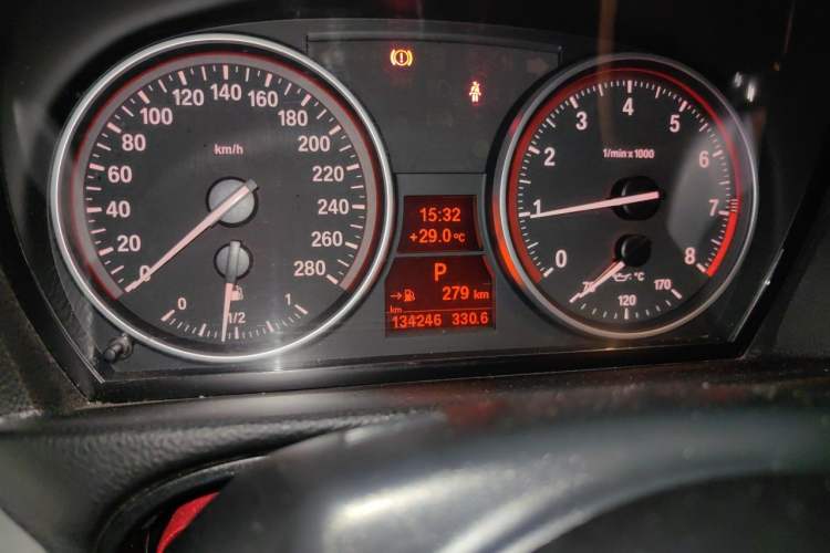 Used BMW 3 Series 2011 325i Convertible Coupe Odometer Close Up