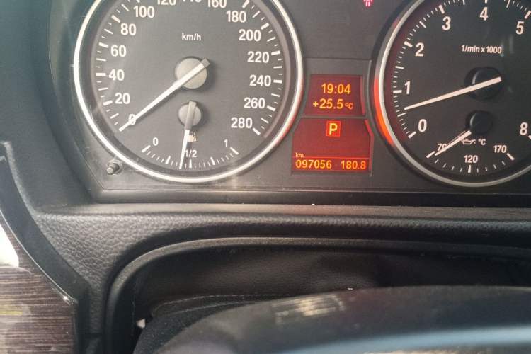 Used BMW 3 Series 2011 335i Convertible Coupe Odometer Close Up