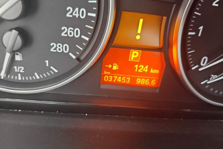 Used BMW 3 Series 2011 335i Convertible Coupe Odometer Close Up