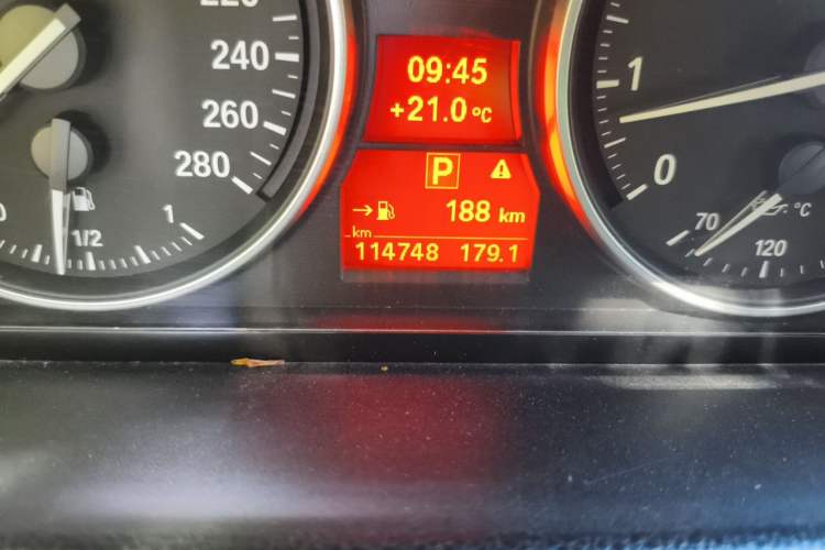 Used BMW 3 Series 2011 335i Convertible Coupe Odometer Close Up