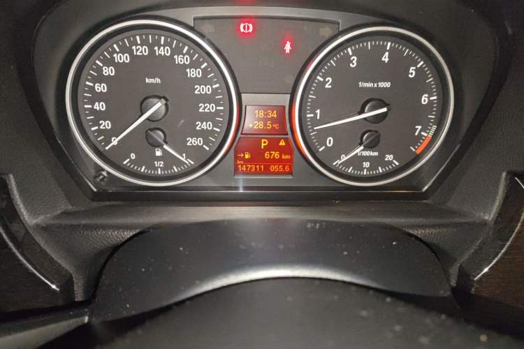 Used BMW 3 Series 2011 325i Luxury Edition Odometer Close Up