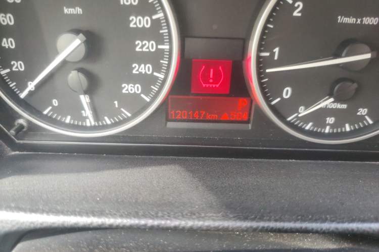 Used BMW 3 Series 2011 320i Convertible Coupe Odometer Close Up