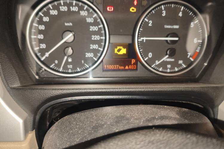 Used BMW 3 Series 2011 318i Leading Model Odometer Close Up